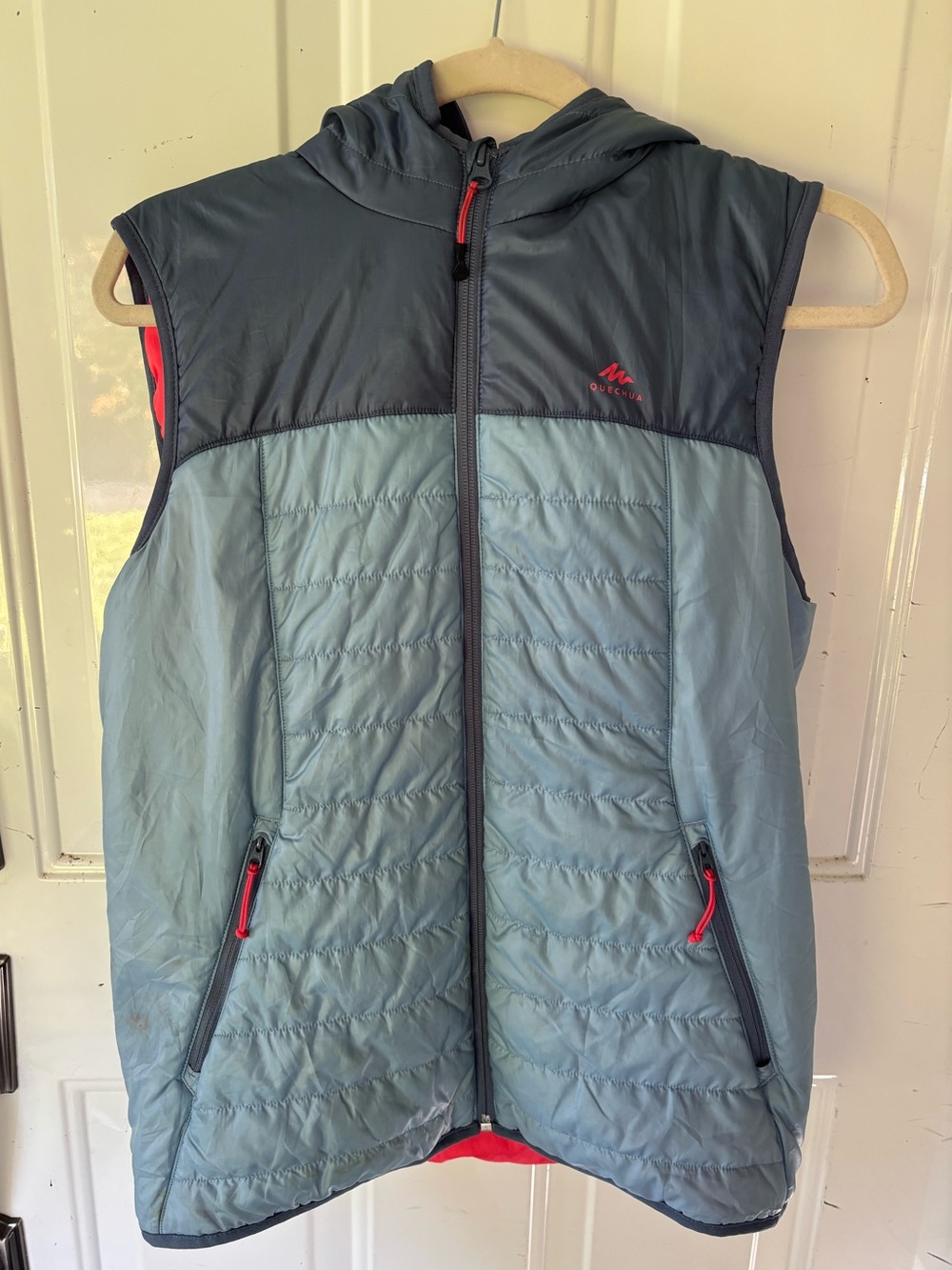 Decathlon Quechua kids Hooded Quilted Vest - Slate Blue/Grey sz 15-16 yrs